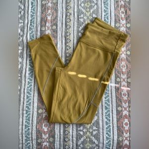 EUC Fabletics Active Leggings